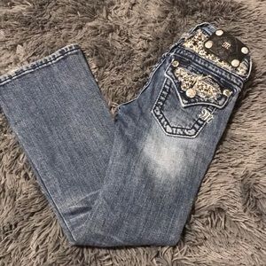 ✨BLINGED OUT✨ Girls miss me jeans 👖